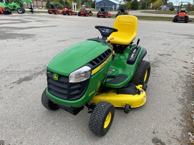 2013 John Deere D140 Image 2
