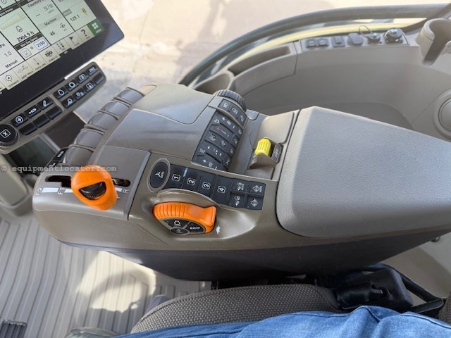 2024 John Deere 8R 230 Image 32