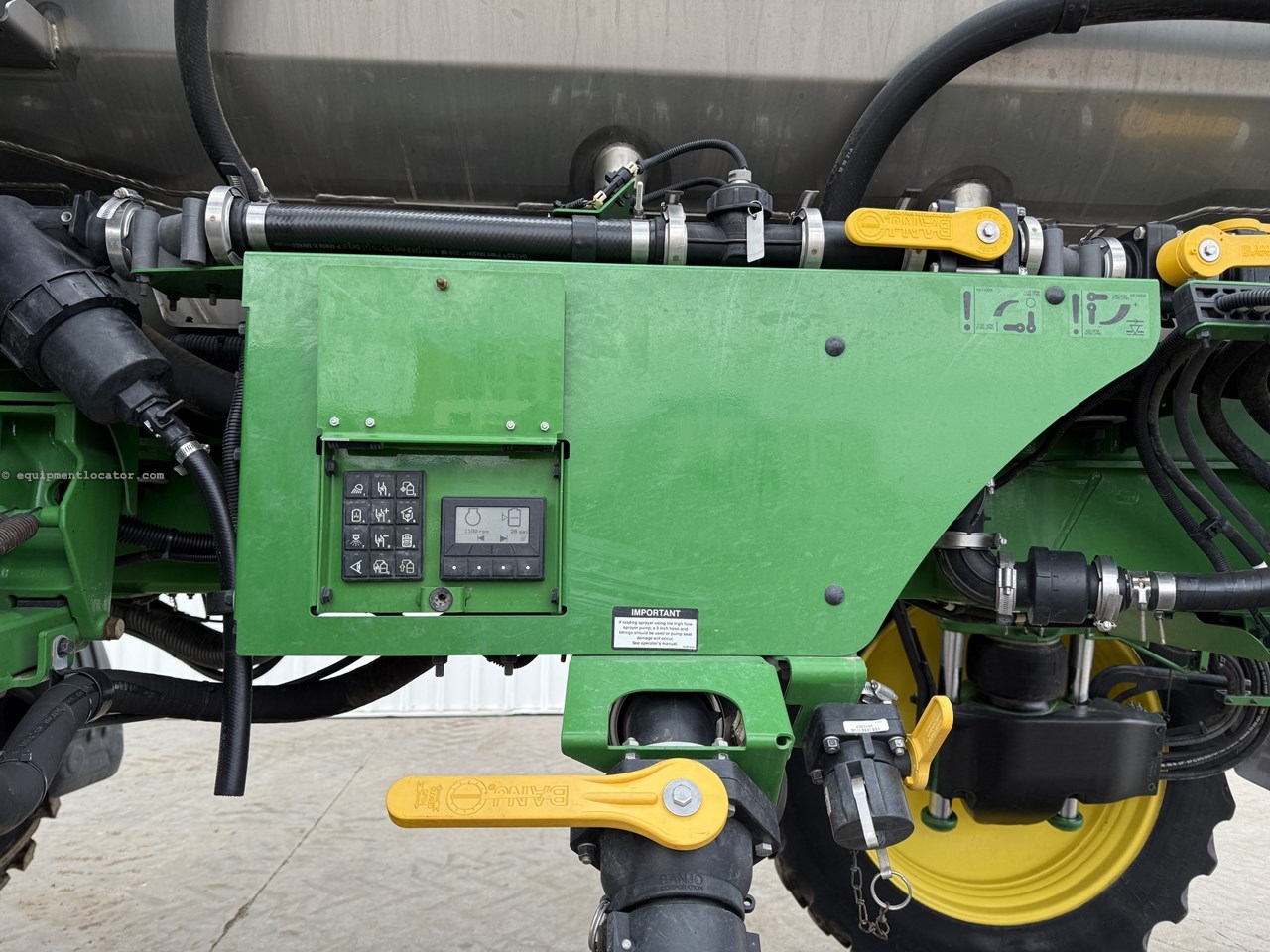 2022 John Deere 412R Image 10