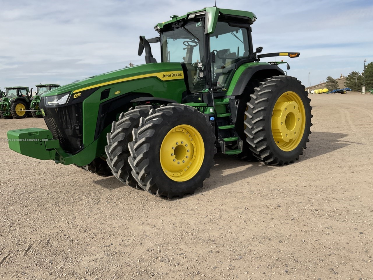 2023 John Deere 8R 410 Image 2