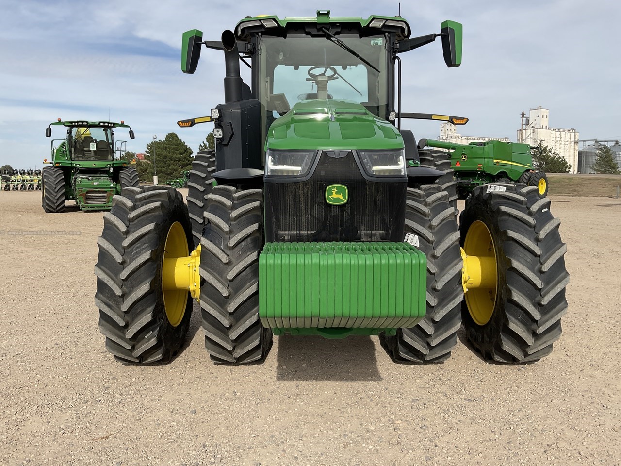 2023 John Deere 8R 410 Image 4