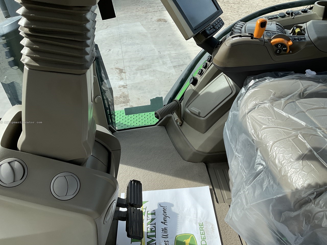 2023 John Deere 8R 410 Image 29