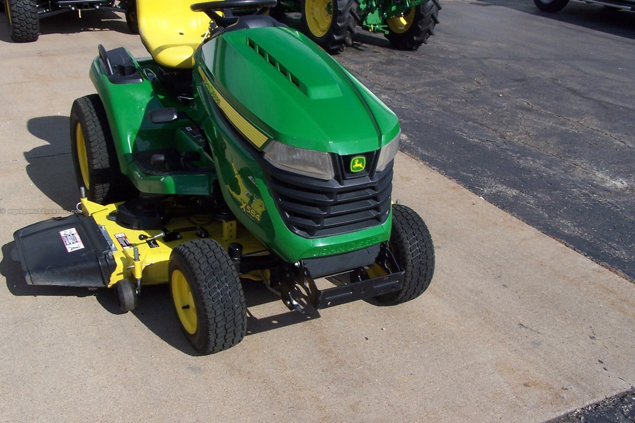 2017 John Deere X584 Image 10