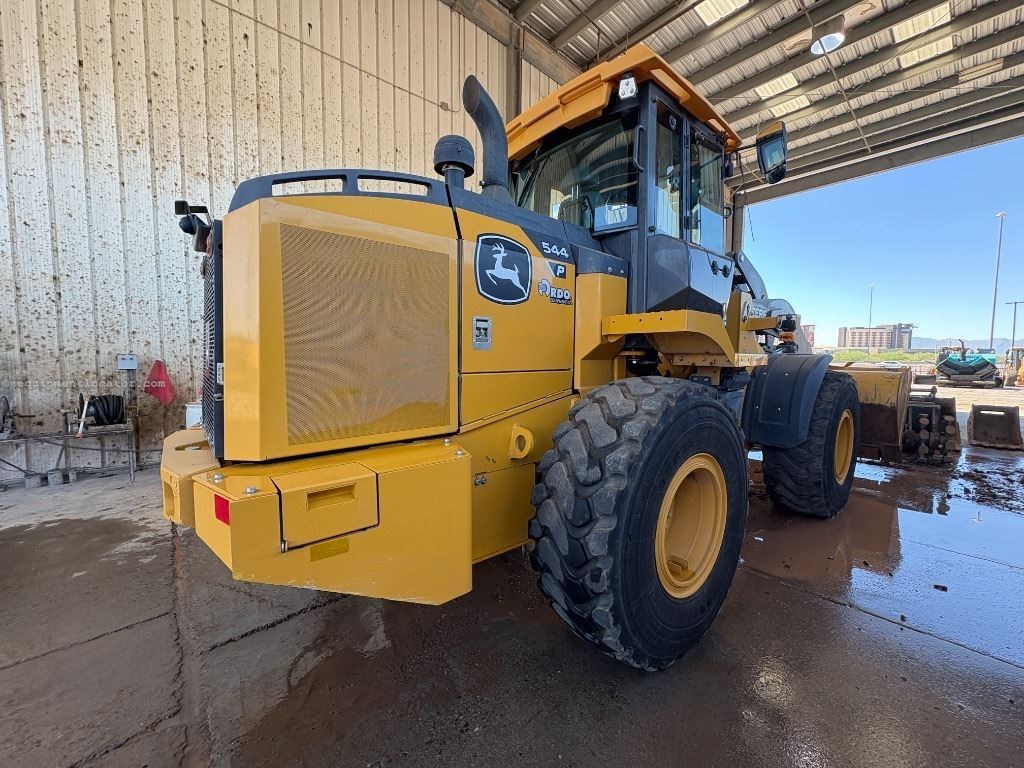 2023 John Deere 544P Image 5