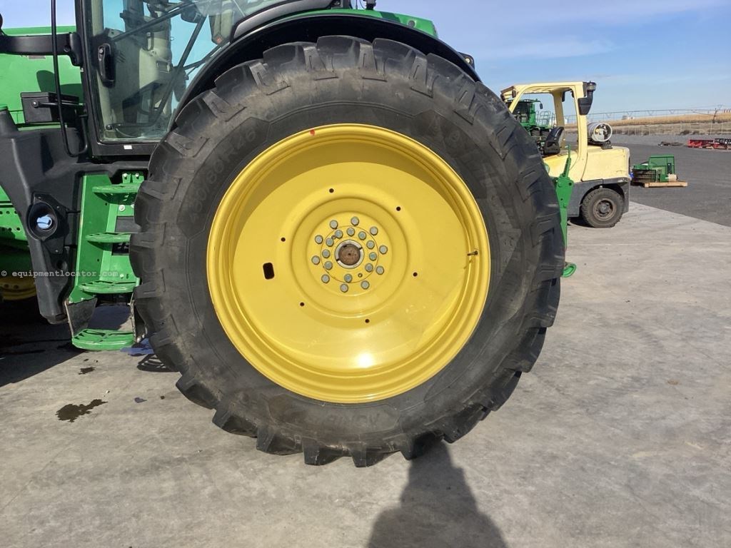 2022 John Deere 6175R Image 28