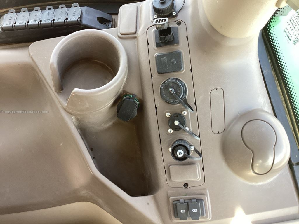 2022 John Deere 6175R Image 42