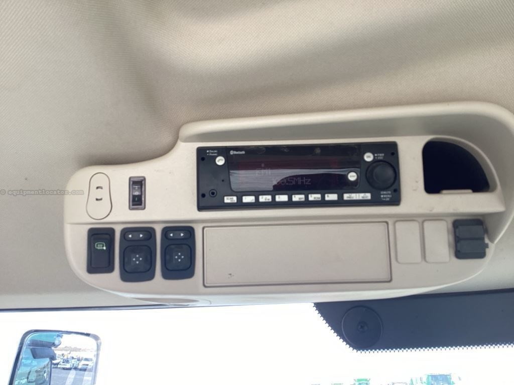 2022 John Deere 6175R Image 46