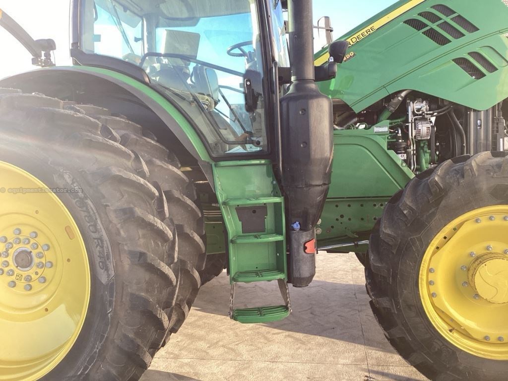 2022 John Deere 6175R Image 21