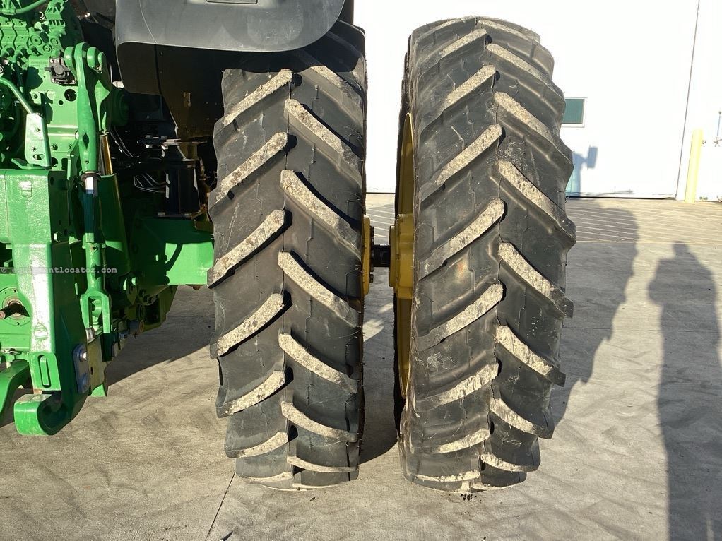 2022 John Deere 6175R Image 32