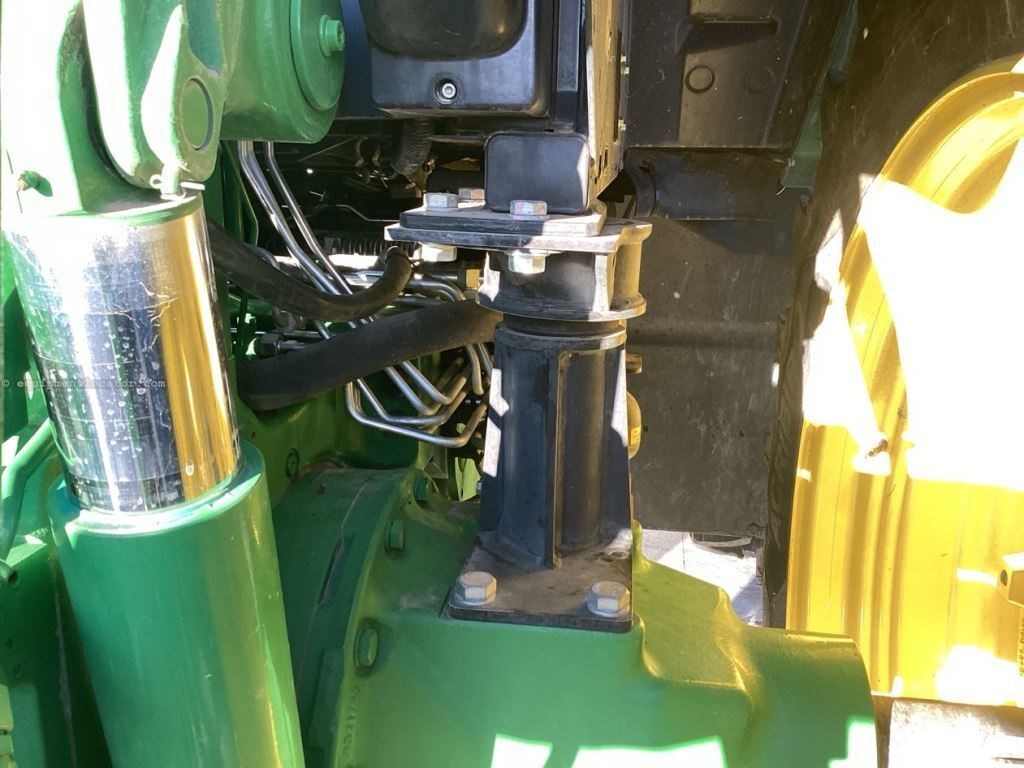 2022 John Deere 6175R Image 33