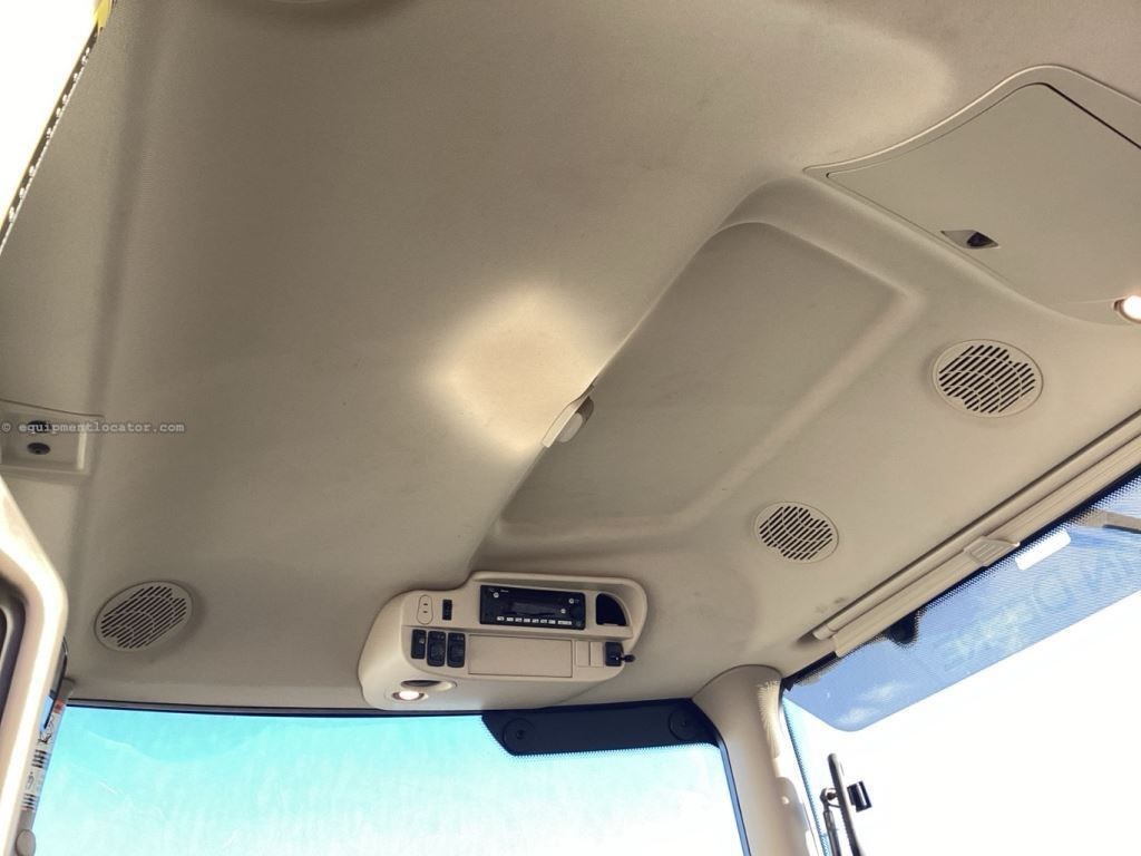 2022 John Deere 6175R Image 36