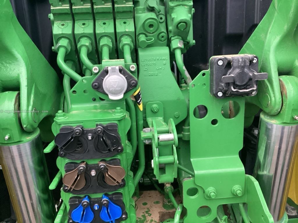 2022 John Deere 6175R Image 17
