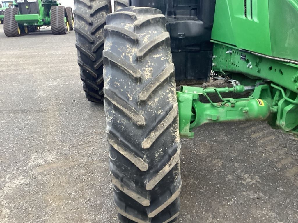 2022 John Deere 6175R Image 27
