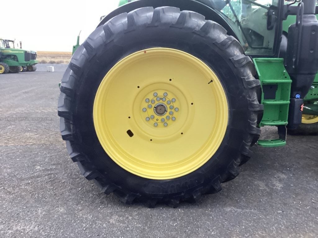 2022 John Deere 6175R Image 28
