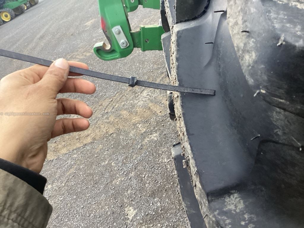 2022 John Deere 6175R Image 31