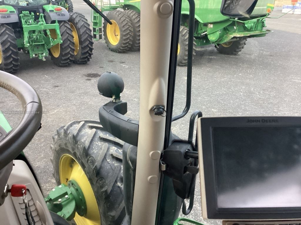 2022 John Deere 6175R Image 40