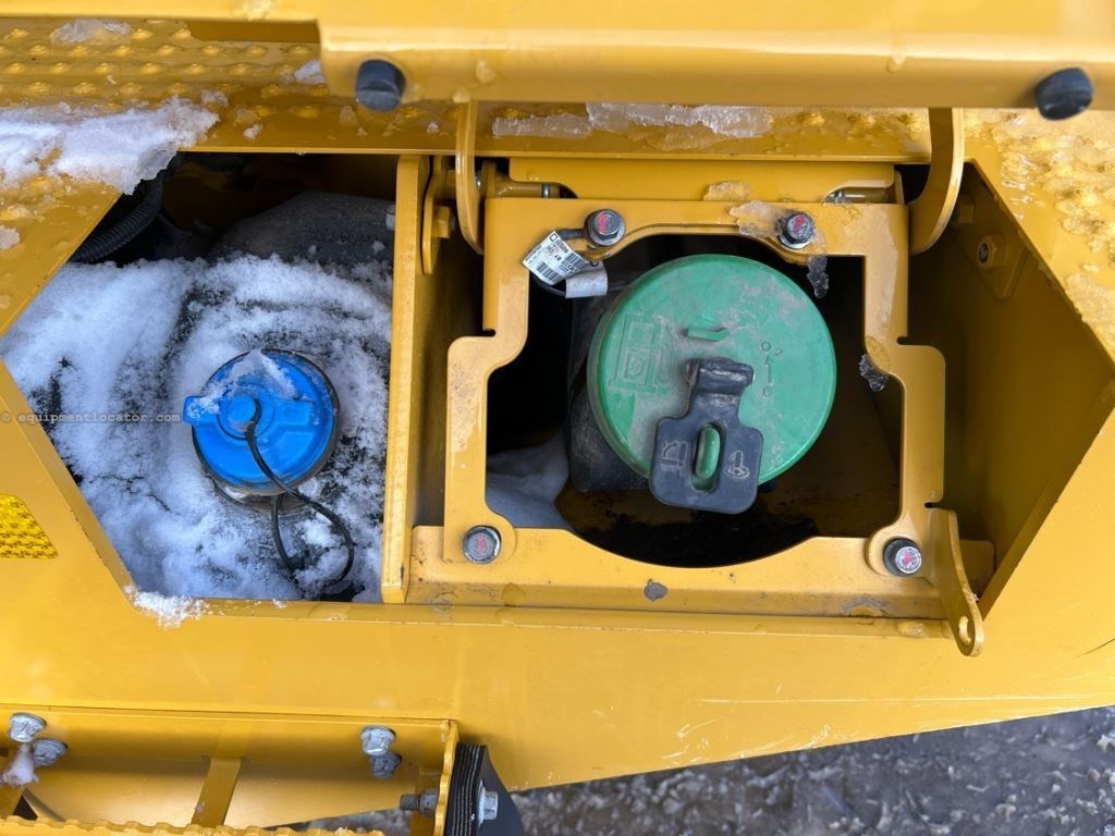 2023 John Deere 744P Image 22