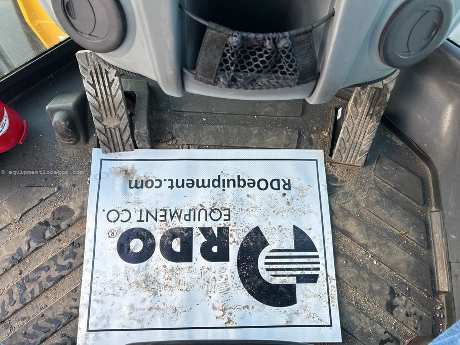 2023 John Deere 744P Image 45