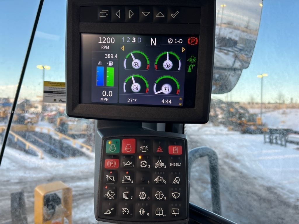 2023 John Deere 744P Image 47