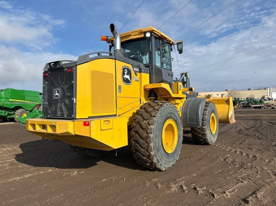 2023 John Deere 644P Image 5