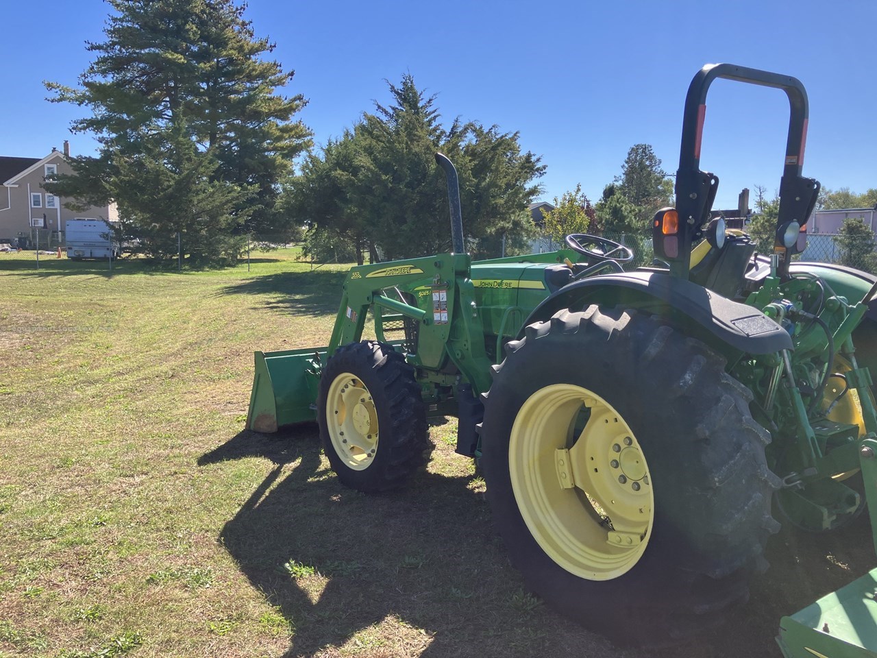 2009 John Deere 5085M Image 13