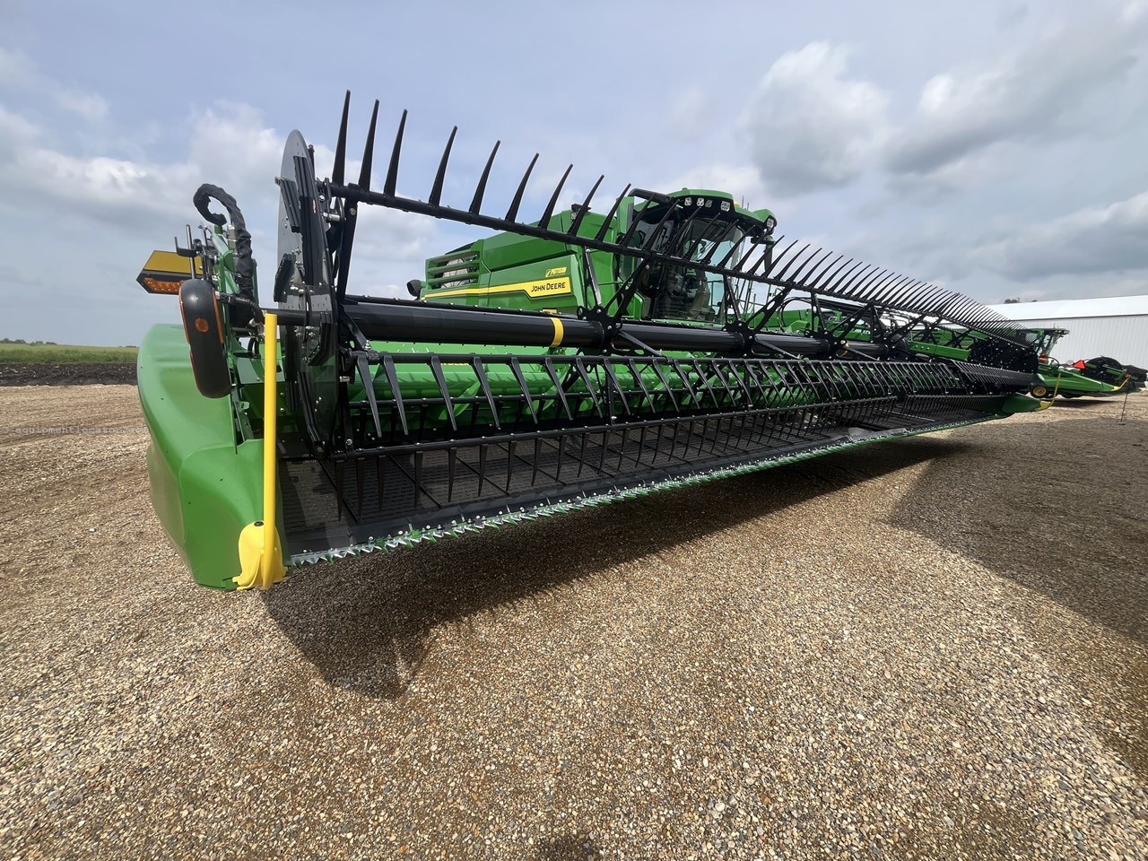 2025 John Deere HDR 40 Image 8