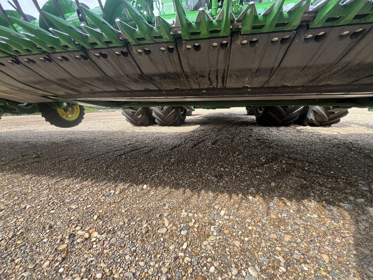 2025 John Deere HDR 40 Image 16