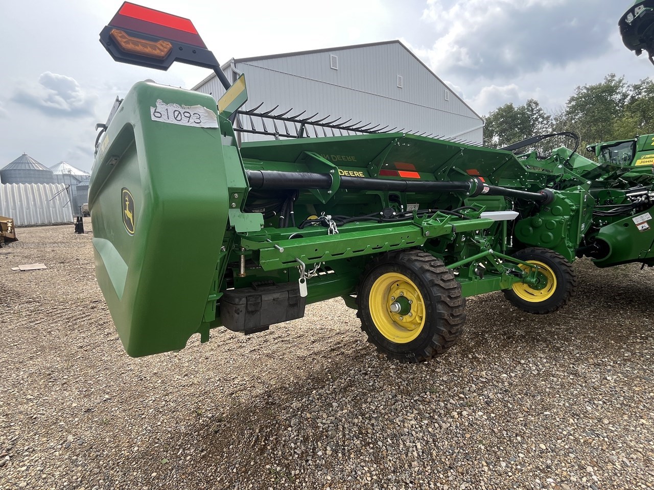 2025 John Deere HDR 40 Image 3