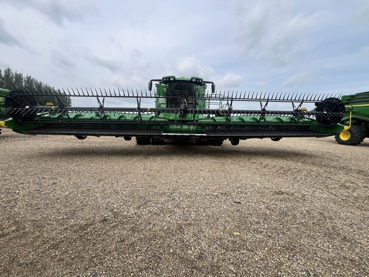 2025 John Deere HDR 40 Image 9