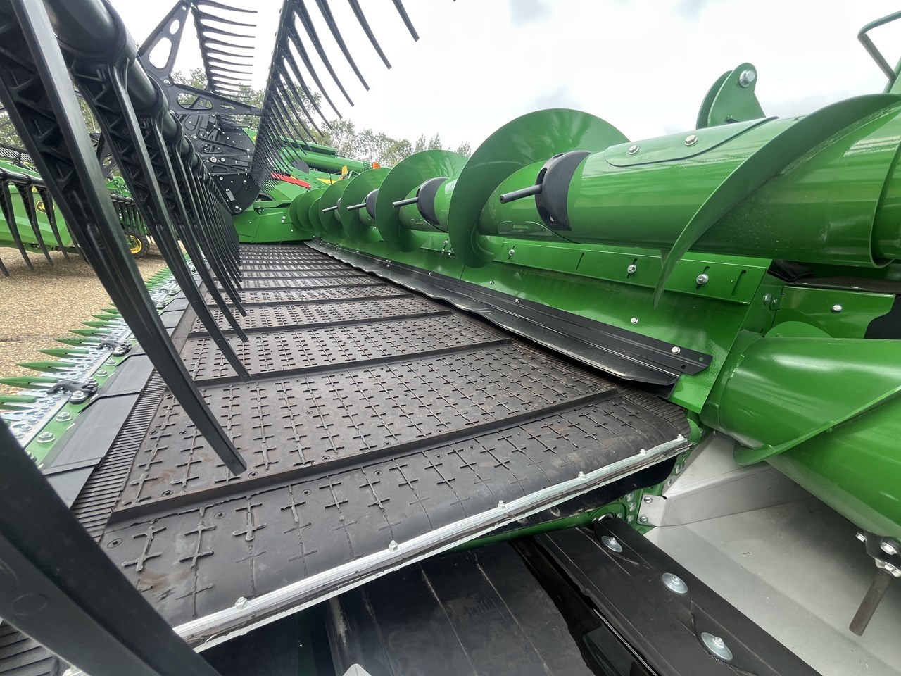 2025 John Deere HDR 40 Image 10