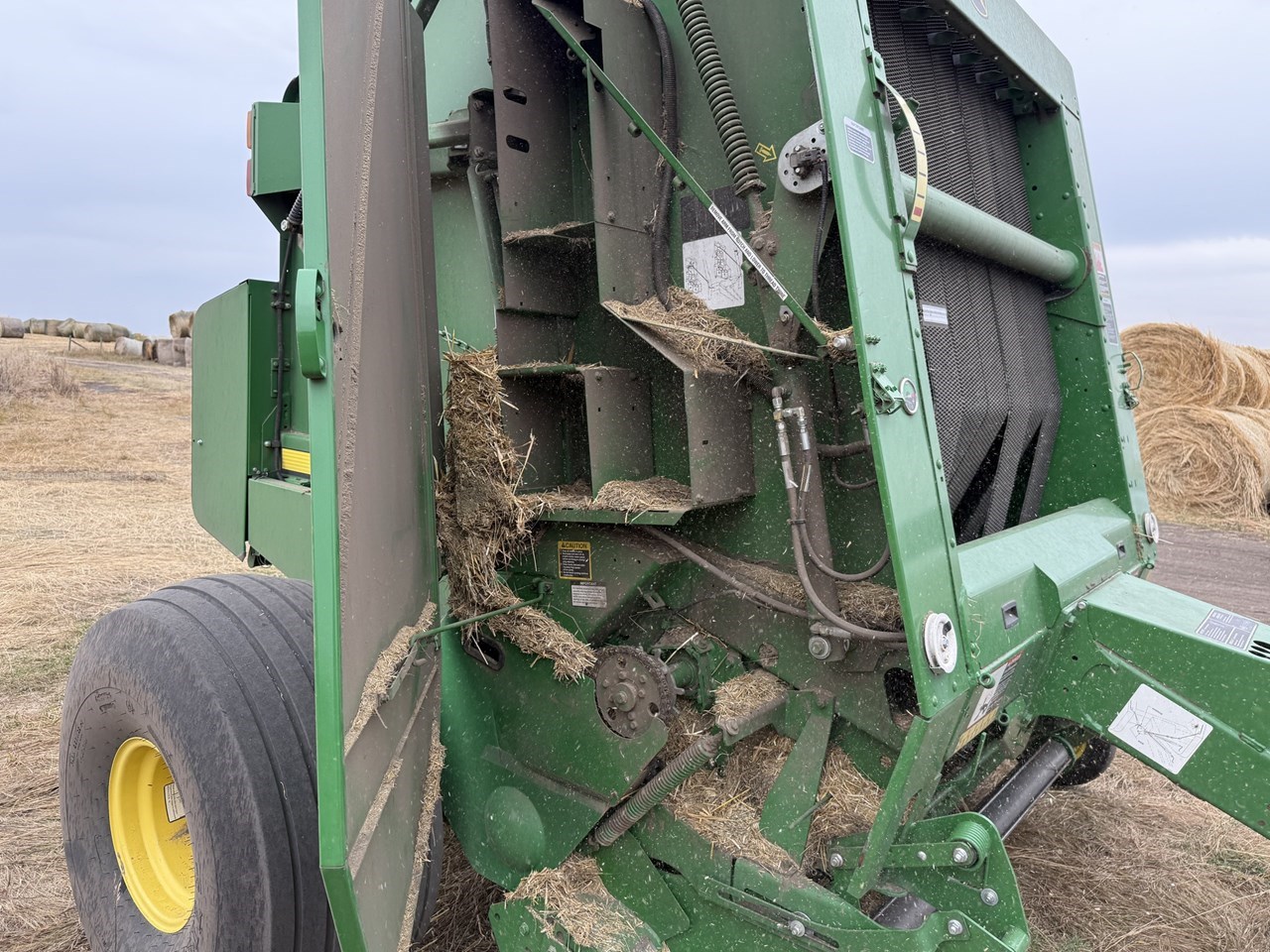 2015 John Deere 569 Image 15