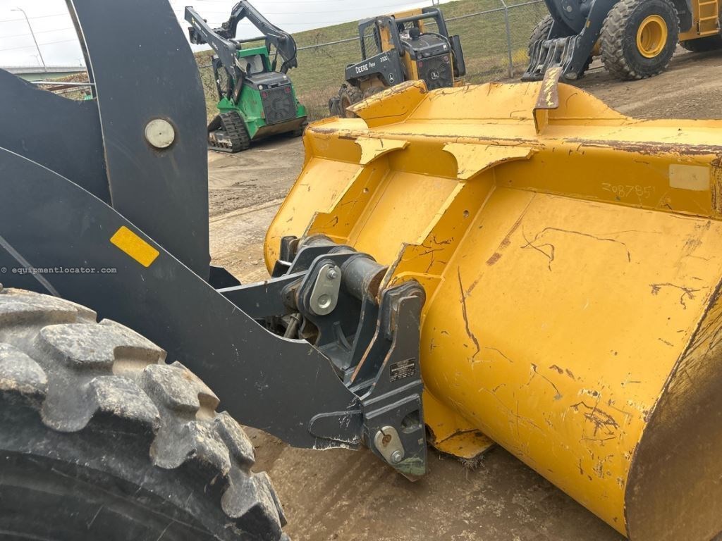 2024 John Deere 544P Image 10