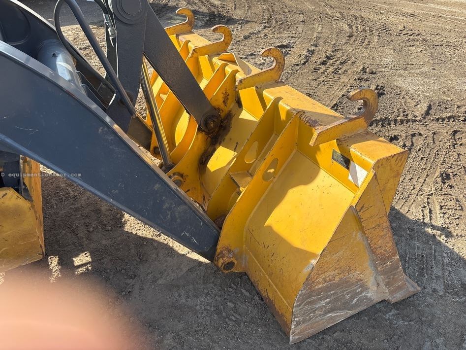 2023 John Deere 310L Image 10