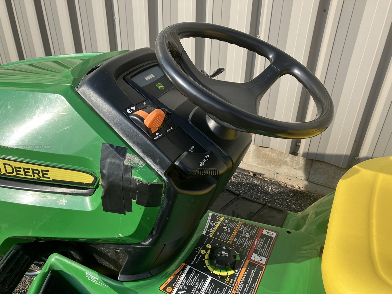 2015 John Deere X300 Image 10