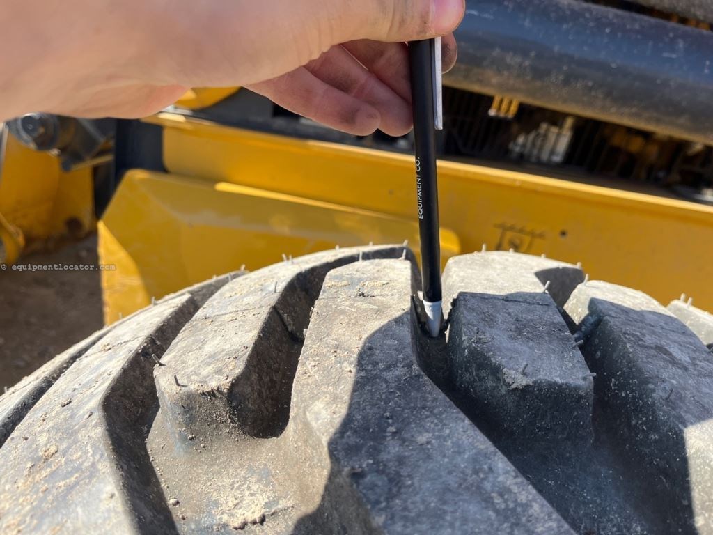 2023 John Deere 310L Image 29