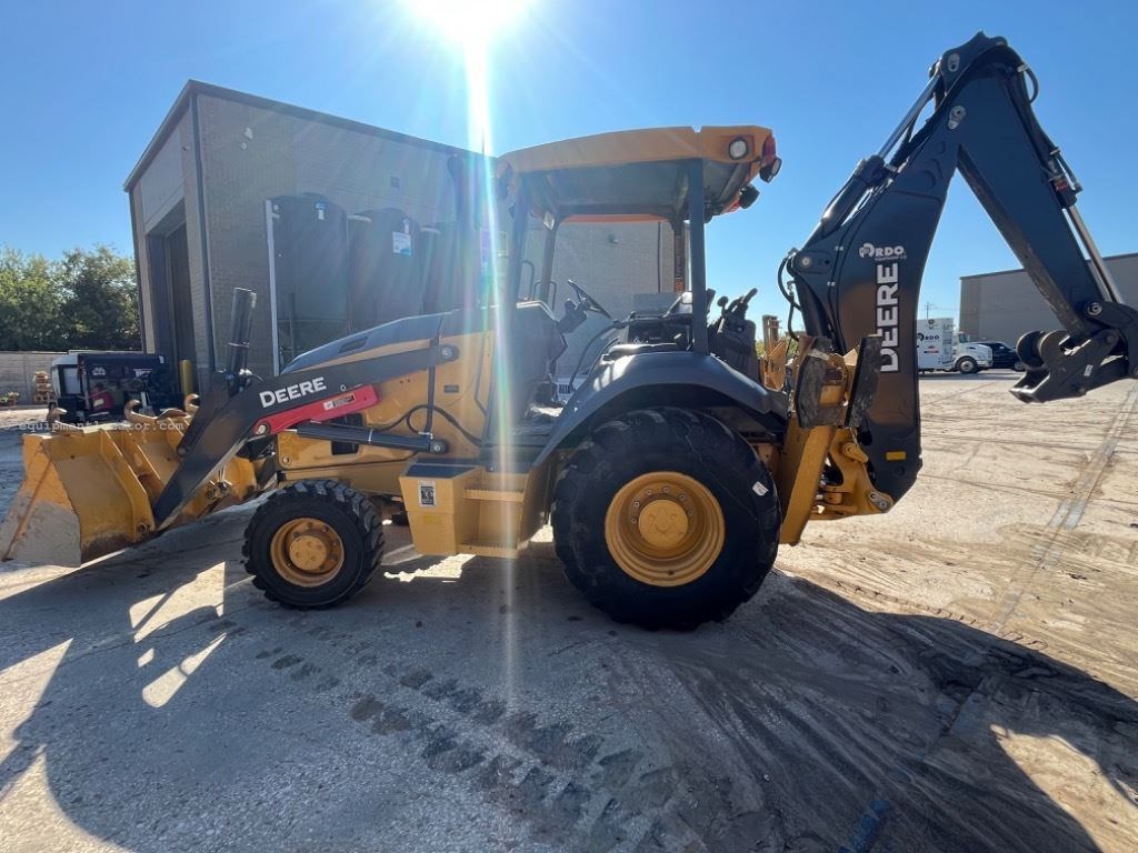 2023 John Deere 310L Image 6