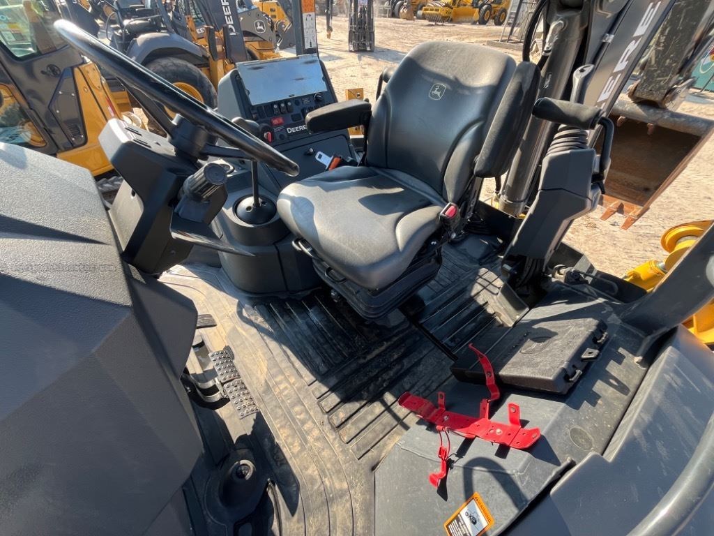 2023 John Deere 310L Image 8