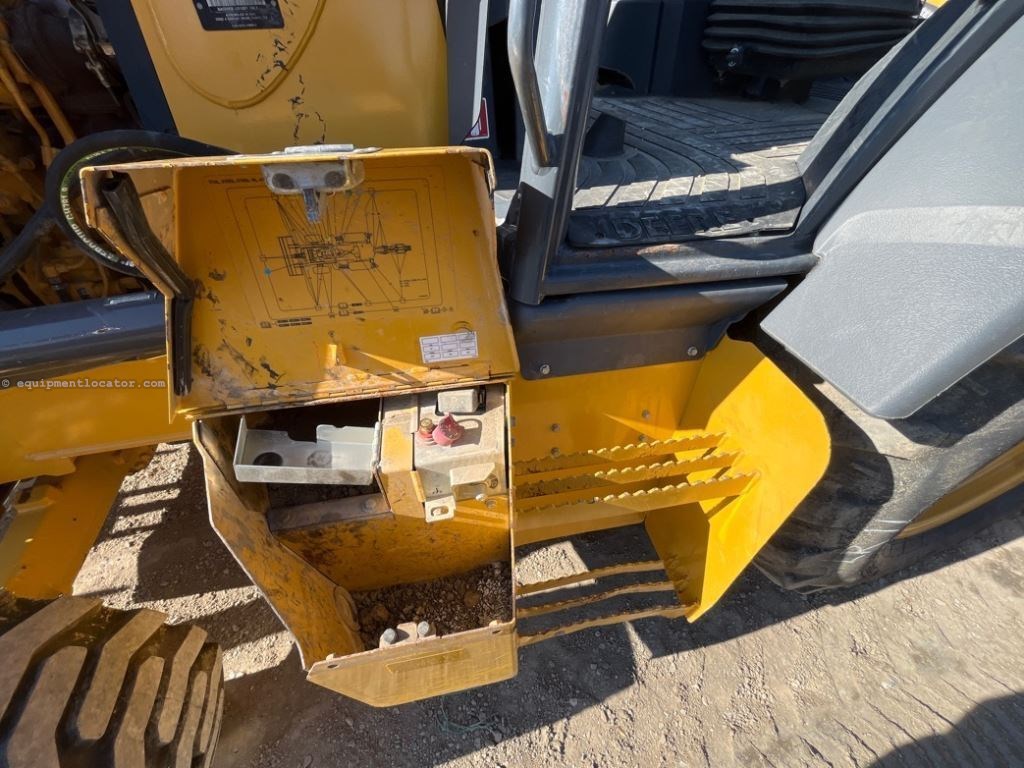 2023 John Deere 310L Image 20