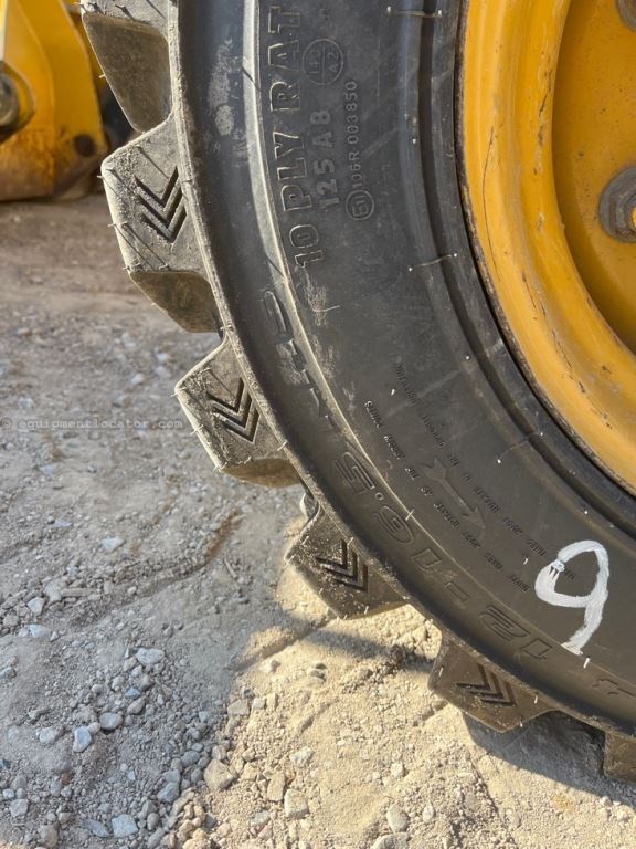 2023 John Deere 310L Image 25