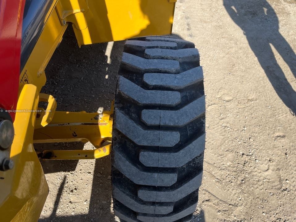 2023 John Deere 310L Image 28