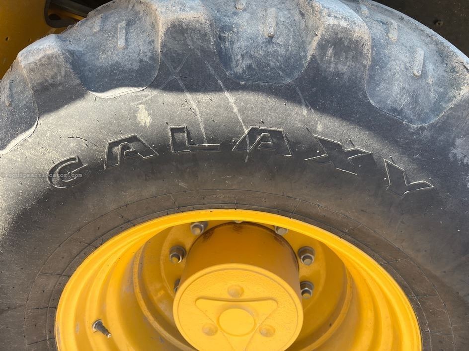 2023 John Deere 310L Image 31