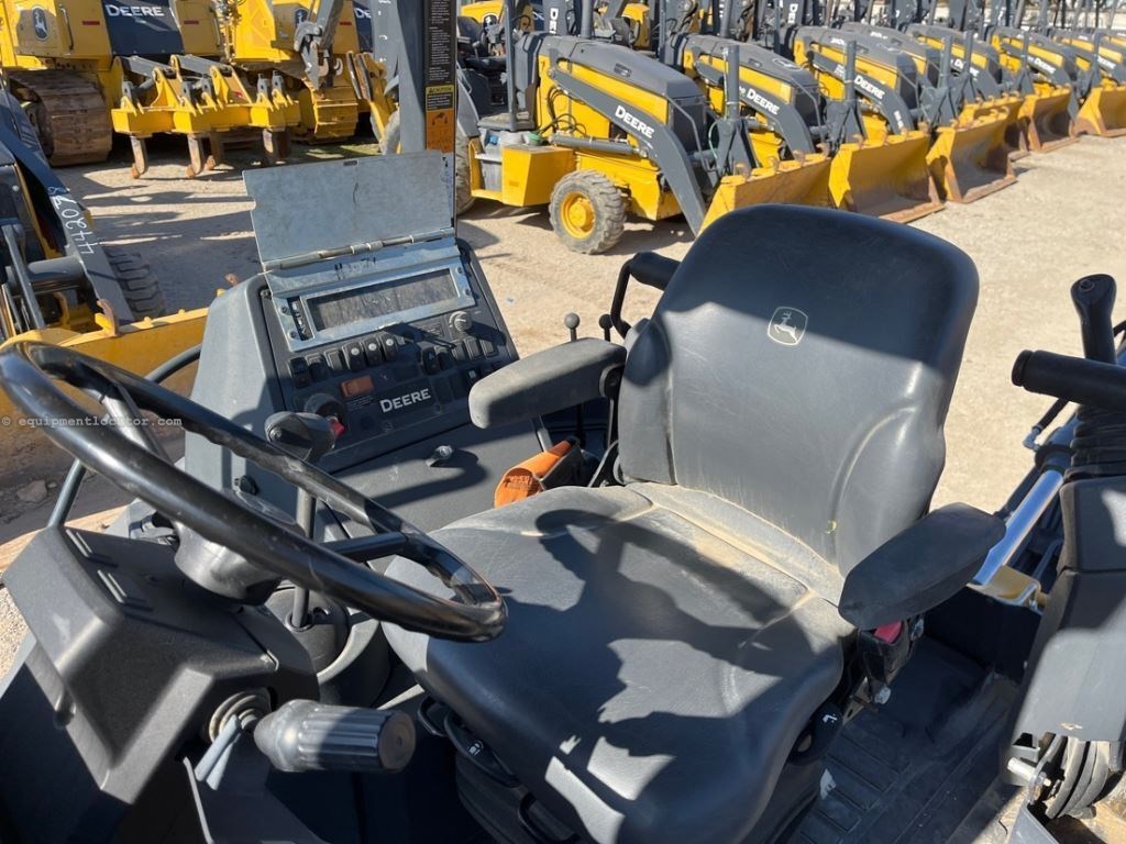 2023 John Deere 310L Image 34