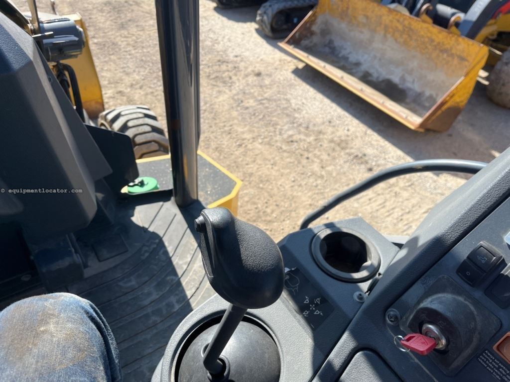 2023 John Deere 310L Image 39