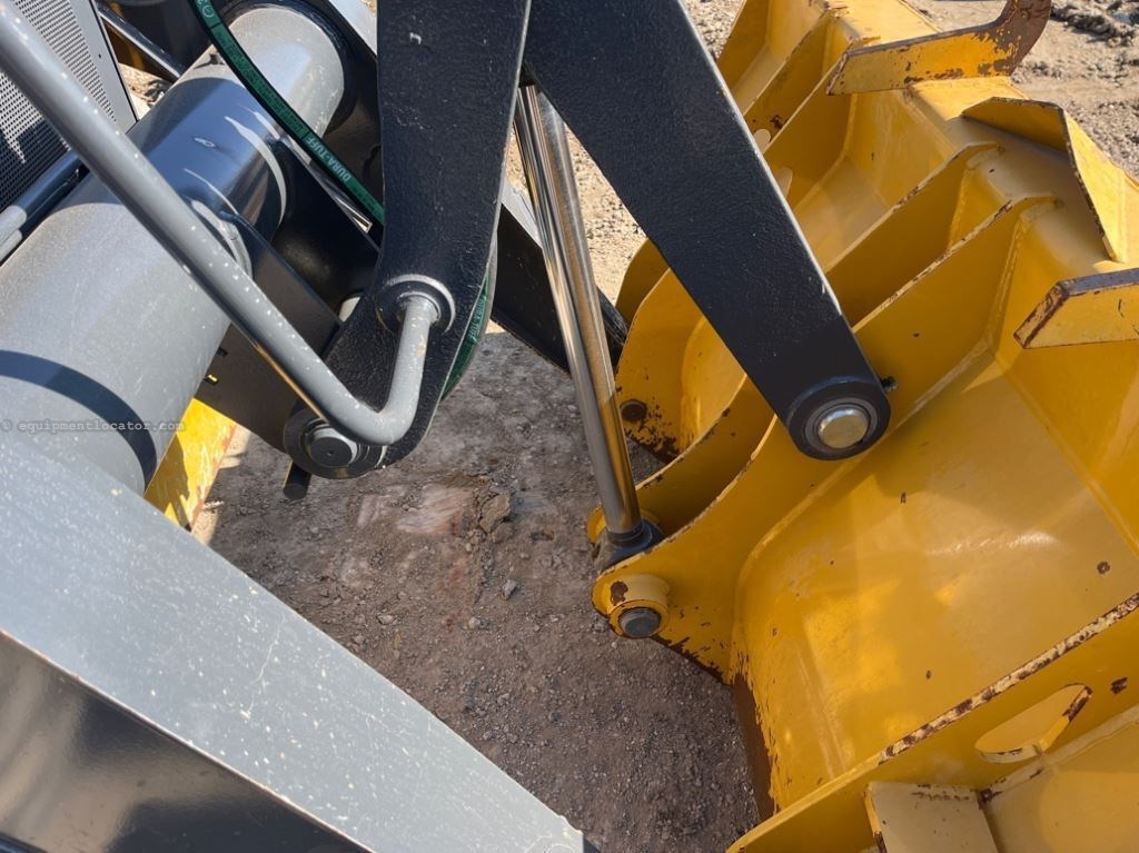 2023 John Deere 310L Image 11