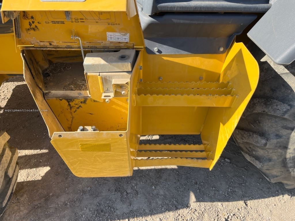 2023 John Deere 310L Image 22