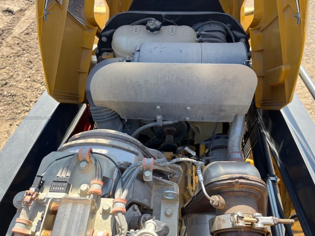 2023 John Deere 310L Image 23