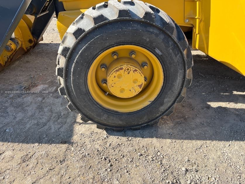 2023 John Deere 310L Image 26