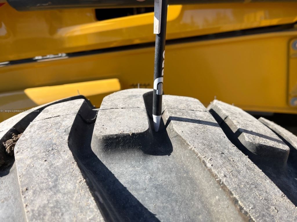 2023 John Deere 310L Image 29