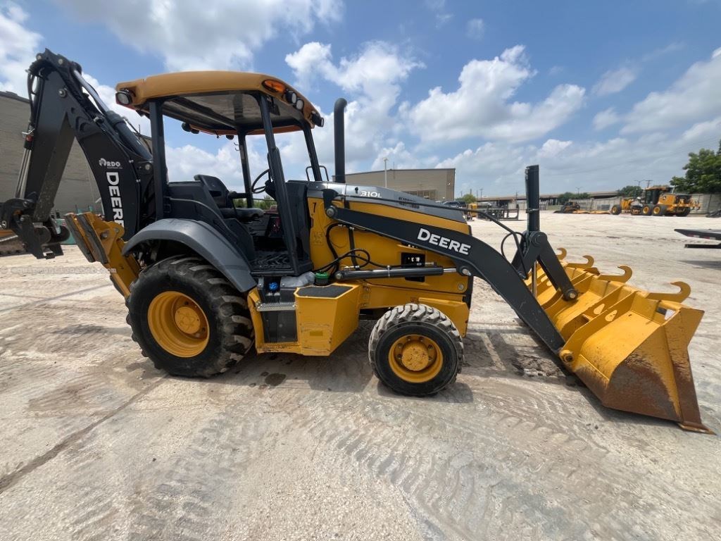 2023 John Deere 310L Image 2
