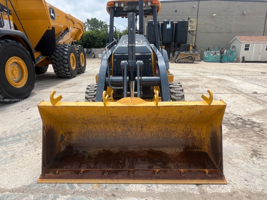 2023 John Deere 310L Image 9